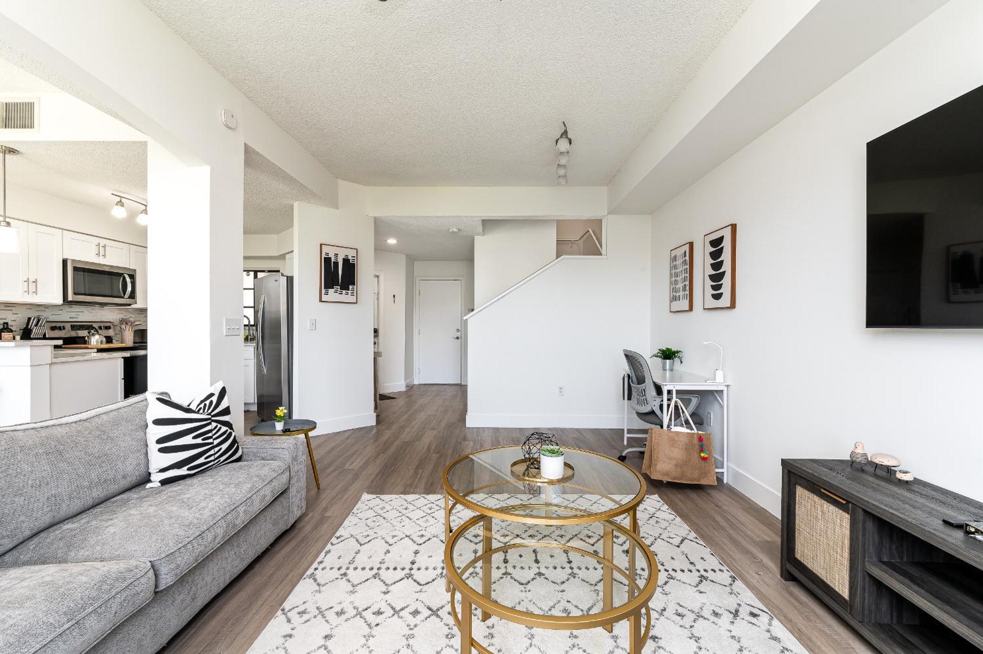Newly Renovated Townhome With King Bed Делрей-Бич Экстерьер фото